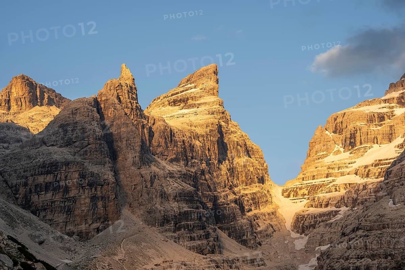 Sunset, mountain valley, Cima falconer mountain peaks, Castelletto Superiore and Cima Sella, behind Scharte Bocca di Tuckett, Brenta Mountains, Brenta, Brenta-Adamello Natural Park, Trentino, Italy