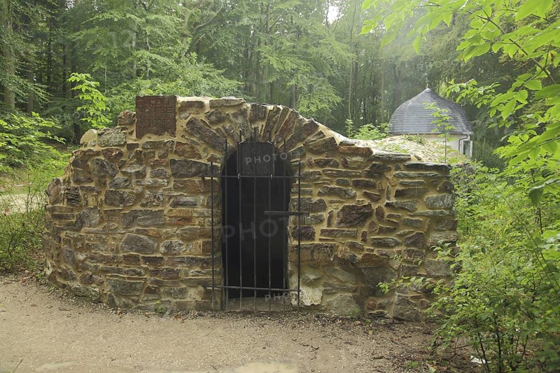 Zauberhöhle im Osteinsche Park, Rüdesheim, Upper Middle Rhine Valley, Taunus, Rheingau, Hesse, Germany