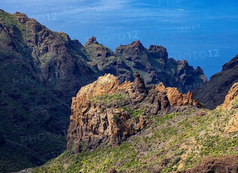 Mountain landscape, mountain hiking, rock formation on the way to Risco Blanco, El Molledo, Tenerife, Canary Islands, Atlantic Spain