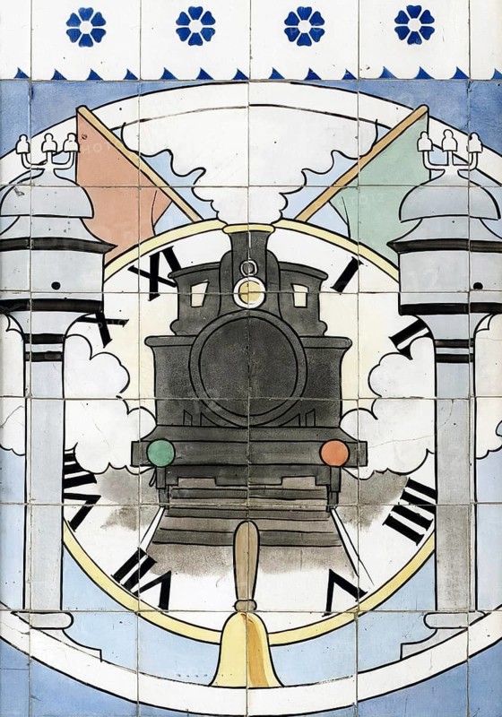 Porto Sao Bento railway station, entrance hall with azulejos designed by artist Jorge Colaço, detail, old town, UNESCO World Heritage Site, Porto, Portugal