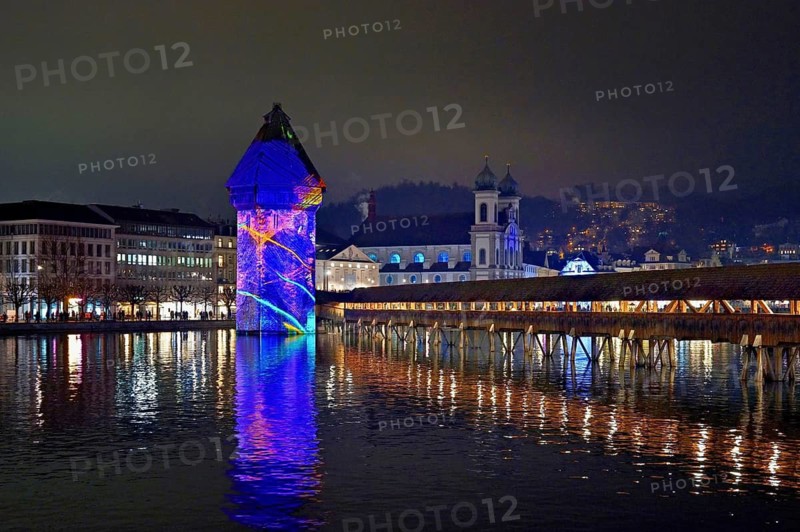 Wassertum with light installation, Chapel Bridge on the right, Jesuit Church on the Reuss at dusk behind, Old Town, Lilu, Light Festival 2025, Lucerne, Canton of Lucerne, Switzerland