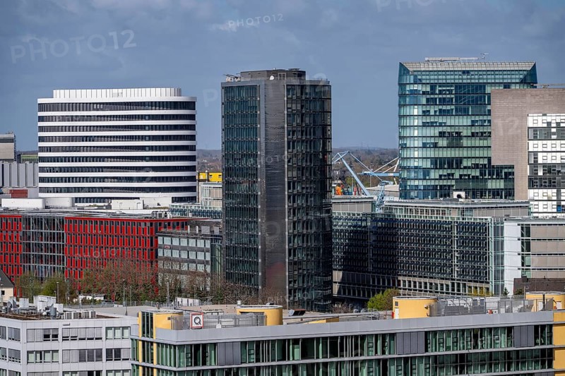 Skyline of buildings in the media harbor of Düsseldorf, city center, North Rhine-Westphalia, Germany