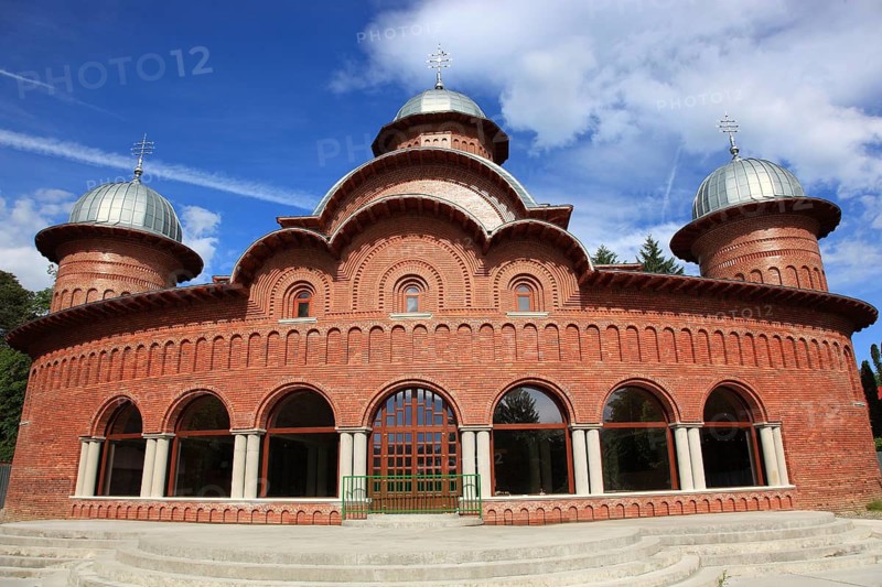 Tomb for the Romanian royal family, mausoleum at the monastery and cathedral of Curtea de Arges, one of the most famous pilgrimage sites in the country, Wallachia, Romania