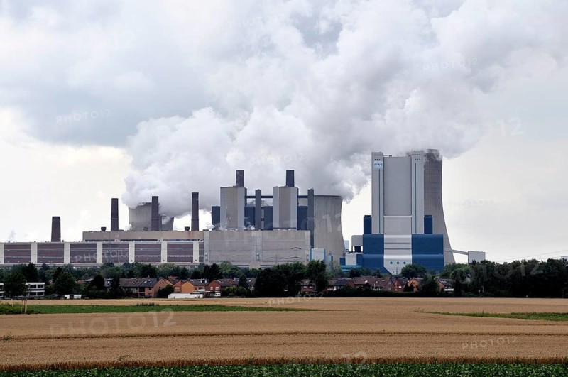 Niederaußem power plant, a base-load power plant operated by RWE PowerAG using lignite in Bergheim-Niederaußem, Rhine-Erft district, North Rhine-Westphalia, Germany