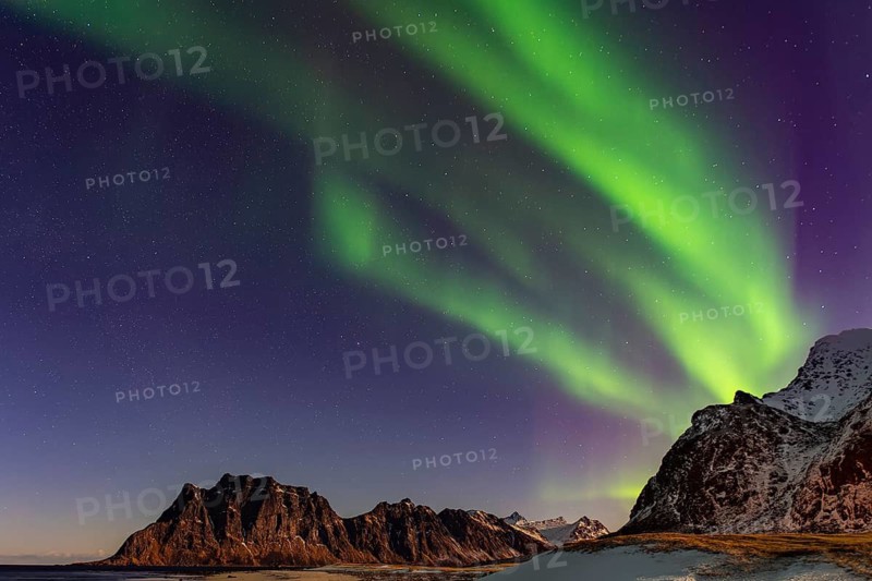 Aurora over the mountains and sea of Lofoten, Northern Lights, Northern Lights, Landscape, Leknes, Nordland/Lofoten, Norway