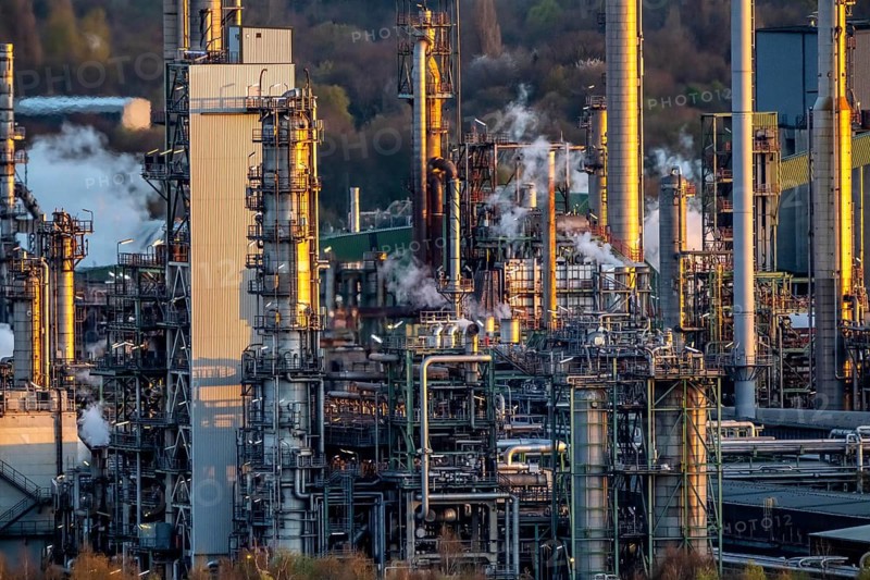 Ruhr Oel GmbH, BP Gelsenkirchen Refinery, in GE-Horst, production of products from mineral oil, Aral, gasoline, diesel, kerosene, Gelsenkirchen, North Rhine-Westphalia, Germany