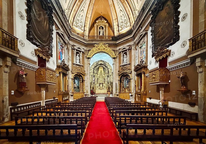 Igreja Paroquial de Santo Ildefonso, interior of the Catholic church in early Baroque style built in the 18th century, Old Town, Porto, Portugal