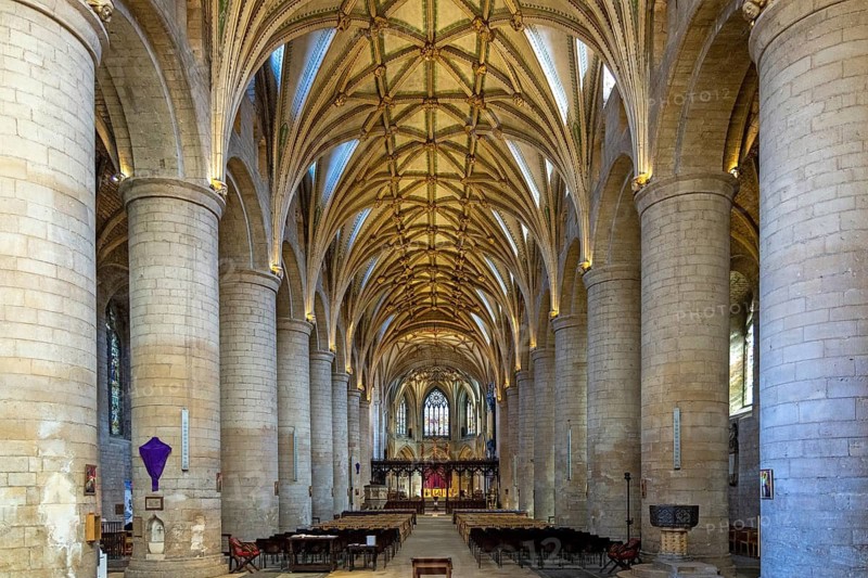 Nave, interior view, former abbey church, Tewkesbury, Gloucestershire, England, Great Britain