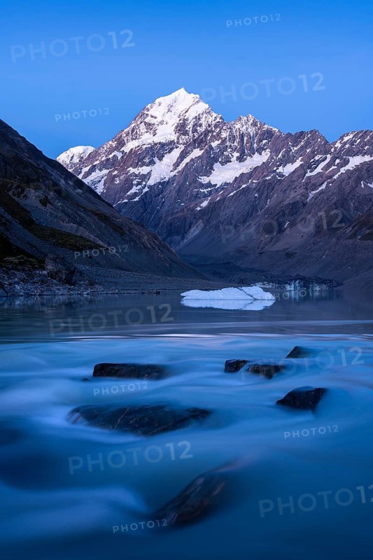 Mountainous landscape. Hooker Lake, Hooker River, and Aoraki Mount Cook. evening mood. Aoraki Mount Cook National Park, Canterbury, South Island, New Zealand