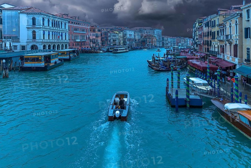 View of the Grand Canal from the Rialtio Bridge when it rains, Venice, Veneto, Italy