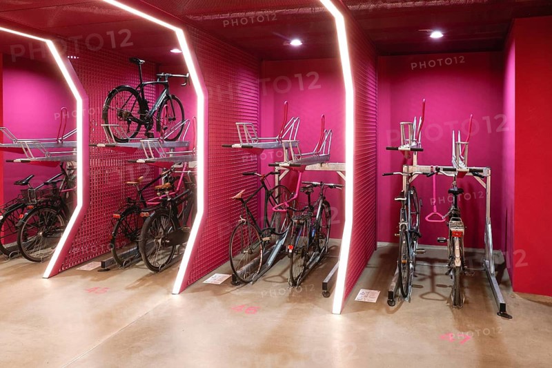 Bicycles are available in the bicycle parking garage at Potsdamer Platz. The parking garage offers space for 280 bicycles of all types, Berlin, 04.03.2026, Berlin, Berlin, Germany