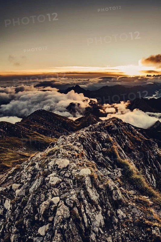 Sunrise hike on the Hochplatte in the Ammergau Alps, Ammergebirge in the Allgäu, Bavaria, Germany