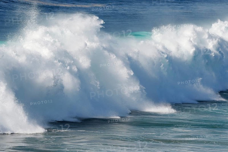 Breaking wave, Atlantic Ocean, Sagres, Algarve, Portugal