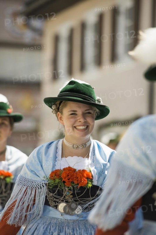 Traditional traditional costume parade, Garmisch-Partenkirchen, Werdenfelser Land, Upper Bavaria, Bavaria, Germany
