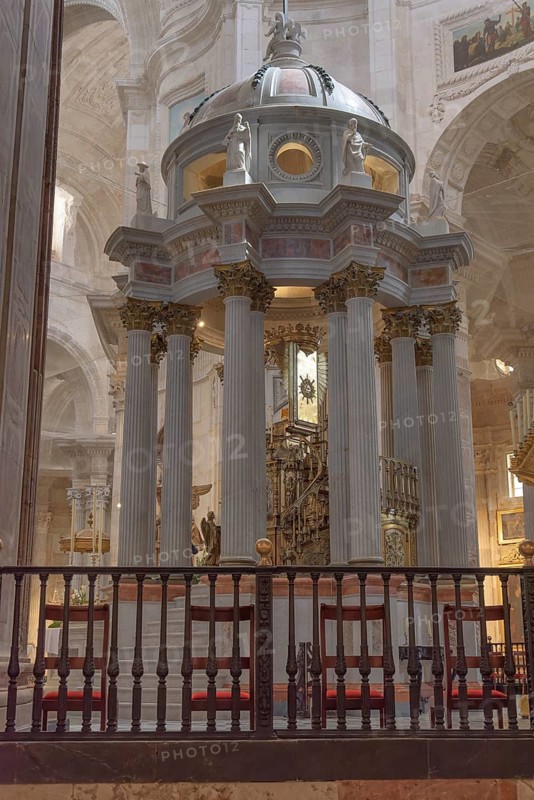 Altar under the dome in the Cathedral of the Holy Cross over the Sea, Catedral de Santa Cruz sobre las Aguas, Cádiz, Spain
