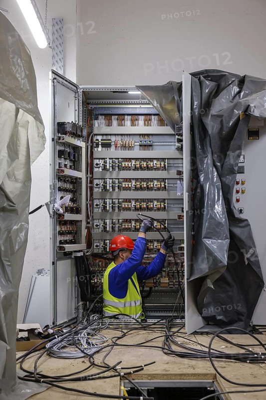 28.10.2020, Oberhausen, Ruhr area, North Rhine-Westphalia, Germany - Switchgear, electrical installation in industrial construction, new pumping station Oberhausen, Emscher conversion, new sewer Emscher AKE. 00X201028D029CARO (MODEL RELEASE: NO, PROPERTY RELEASE: NO (c) caro images / Rupert Oberhaeuser, http://www.caro-images.com, info@caro-images.com - If the photo is used for purposes other than journalism, please contact the agency - Any use of the photo is subject to a fee !)