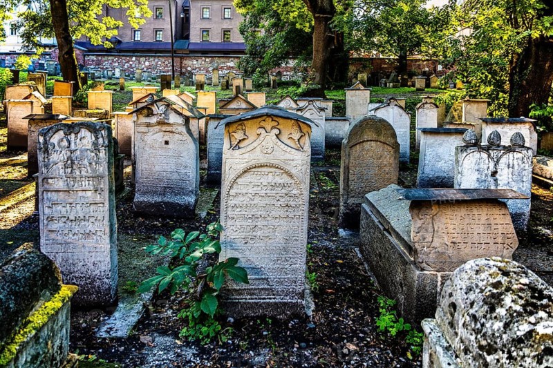 Remuh Cemetery, 1551, Remuh Synagogue, 1553, one of two synagogues still in use today, Kazimierz Jewish Quarter, historically significant district that has developed into an important center of Jewish culture since the 14th century, Krakow, Poland