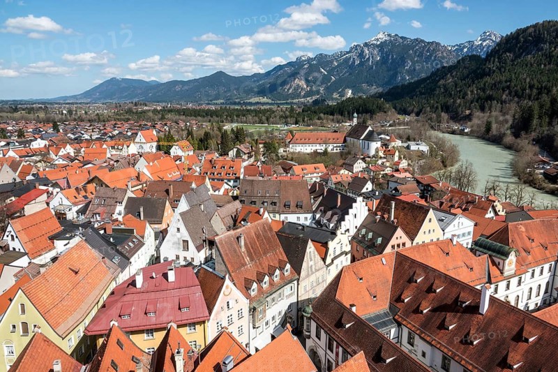View of the old town of Füssen from the Hohes Schloss, right Lech, Ostallgäu, Allgäu, Bavaria, Germany