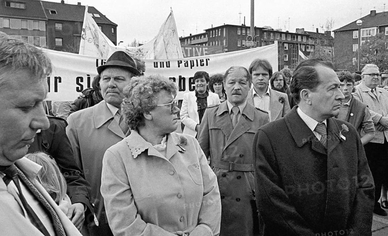 Gelsenkirchen, DEU - 01.05.1983 - Labor Day meeting on the market square in Gelsenkirchen, May 1st rally of the DGB, Gelsenkirchen, Germany