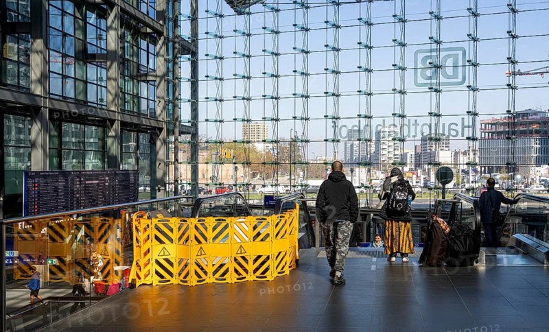 Central Station, yellow barriers on escalators at Berlin Central Station, which have been defective for 5 months and have not been repaired, Germany