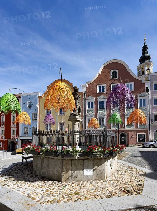 St George's Fountain, Lower Town Square, Schärding, Innviertel, Upper Austria, Austria