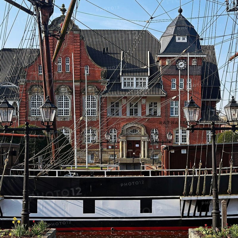 Brigg Friederike von Papenburg on the main canal in front of the town hall, Papenburg, Germany's oldest and longest Fehn colony, Emsland, Lower Saxony