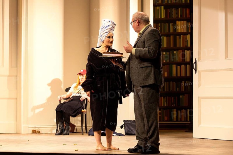 Joachim Krol (Wolfgang), Katharine Mehrling (Sophia), Sophia oder das Emde der Humanisten, German premiere, photo rehearsal on 11.03.2026 at the Renaissance Theatre, Berlin, premiere on 15.03.2026