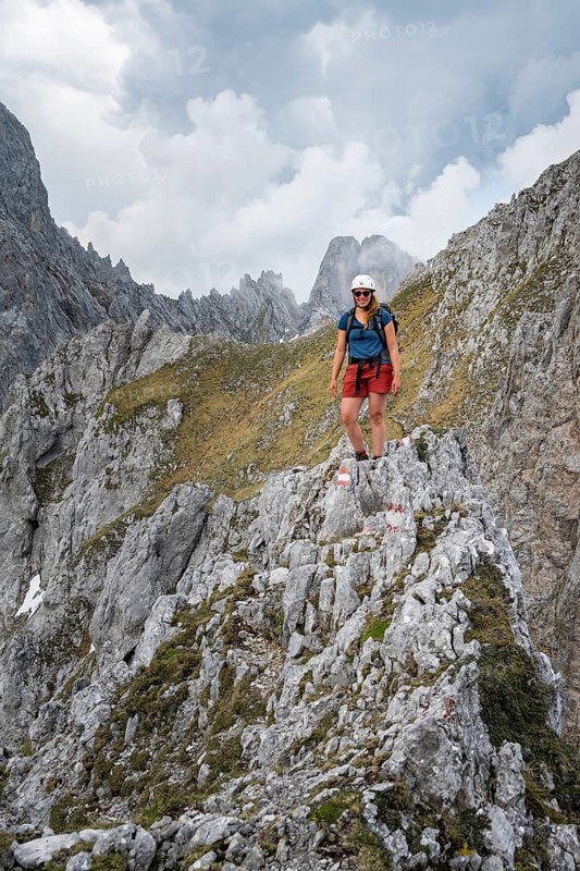 Mountaineer with helmet, ascent to the Ackerlspitze, Wilder Kaiser, Kaiser Mountains, Tyrol, Austria