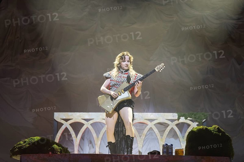 Emily Roberts, guitarist from The Last Dinner Party live at the Berlin Velodrom on 22.02.2026