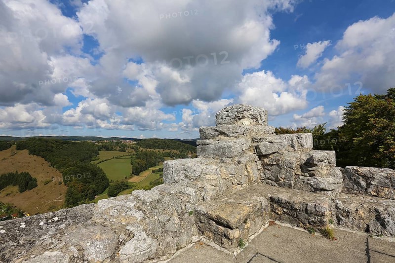 Castle ruins of Hohengundelfingen, ruins of a medieval hilltop castle, former headquarters of the Gundelfingen free noble family, Wolken, Gundelfingen-Münsingen, Lautertal, Swabian Jura, Reutlingen district, Baden-Württemberg, Germany