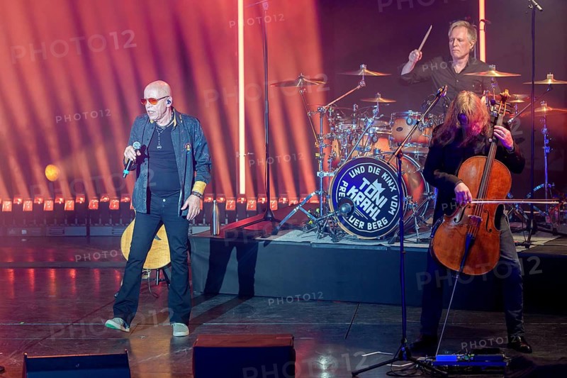 Toni Krahl and the Kinx from Prenzlauer Berg live on The same was the tour in Berlin's Friedrichstadtpalast on 12.01.2026