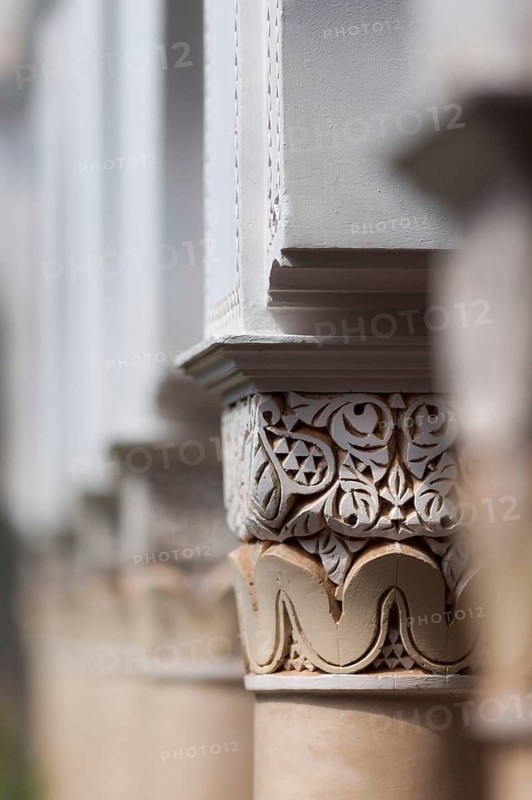 Columns in Riad, Column, traditional, decorated, ornament, decoration, art, construction, building, house, architecture, oriental, arabic, orient, Marrakech, Morocco