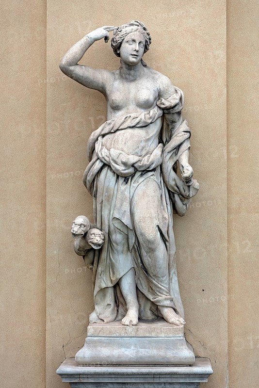 Female sculpture with multi-headed snake in the garden of Palazzo Reale, Via Balbi, 10, Genoa, Italy