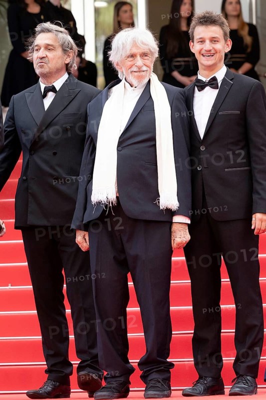 Cannes, France - 22.5.2024: Gustave de Kervern, Frédéric Niedermayer, Louis-Do de Lencquesaing, Pierre Richard, Timi-Joy Marbot and Ceyla Lacerda during the - La Venue De L'avenir (Colours Of Time) - Red Carpet during the 78th Cannes International Film Festival. The film festival takes place from 13 to 24 May 2025