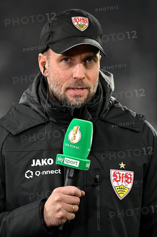 Coach Sebastian Hoeness VfB Stuttgart portrait, interview, microphone, mike, logo, SKY, DFB Cup, MHPArena, MHP Arena Stuttgart, Baden-Württemberg, Germany