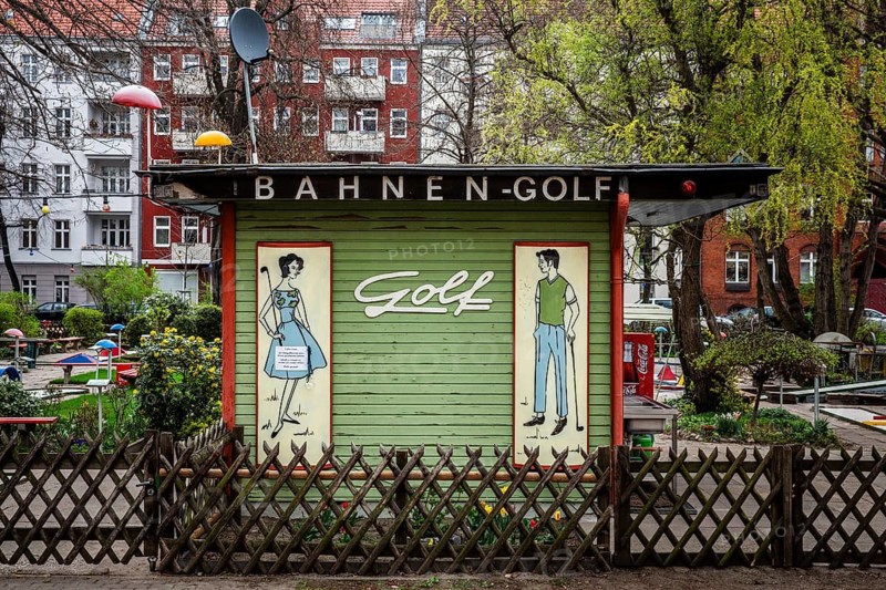 Minigolf course Hertzberg Golf am Hertzbergplatz, Sonnenallee, Neukölln, Berlin, Germany