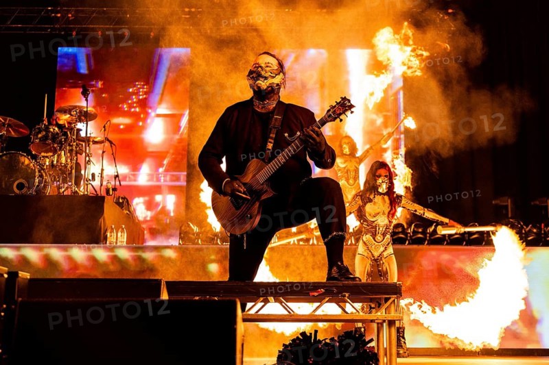 Ryan Sitkowski, guitarist of Motionless in White live on The Afraid Of The Dark Tour at Swiss Life Hall Hanover on 21.02.2026
