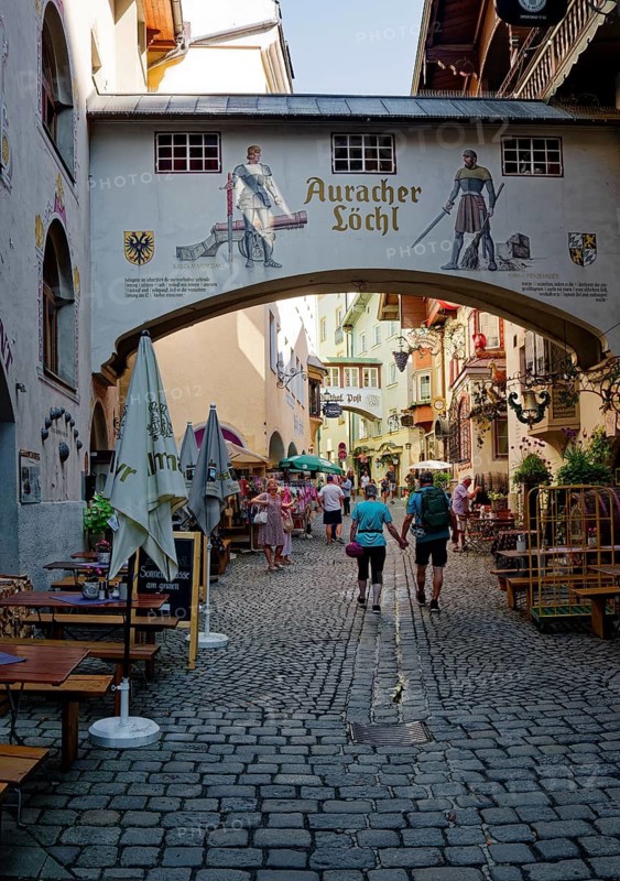 Alley in the historic centre of Kufstein with the Auracher Löchl restaurant, where the famous Kufstein song by Karl Ganzer was written, Kufstein, Tyrol, Austria