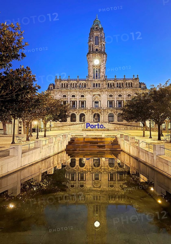 Câmara Municipal do Porto, Porto City Hall at the end of Avenida dos Aliados with reflection in the evening, Old Town, Portugal
