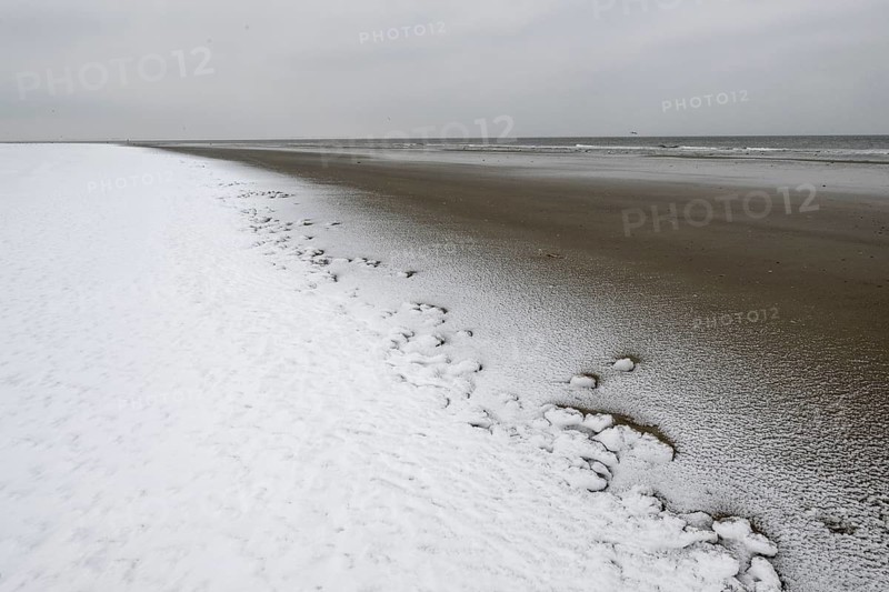 North Sea beach in snow, Langeoog, Lower Saxony, Germany