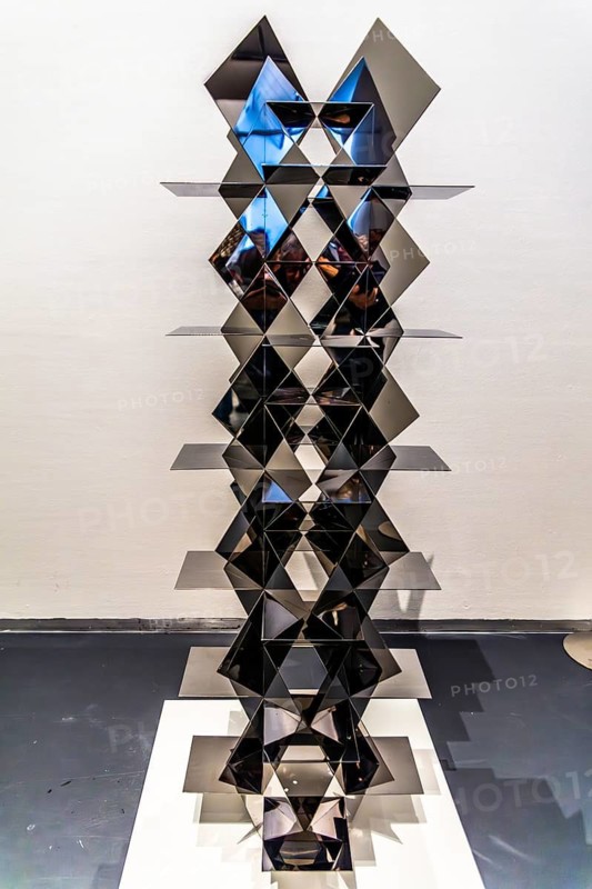 Permutation structure, Francisco Sorbino, 1959, Kunsthal with temporary exhibition 100 Years of Kinetic Art, kinetic art with light effects, Rotterdam, Netherlands