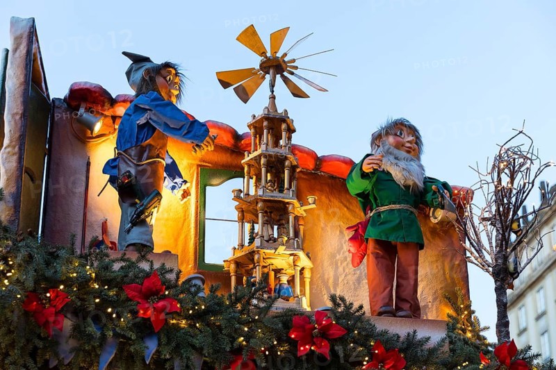 Detailed decoration on the stalls of the Striezelmarkt Christmas market, Dresden, Saxony, Germany