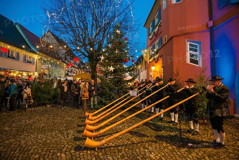 Christmas market, blue hour, Burkheim, Vogtsburg, Kaiserstuhl, Baden-Württemberg, Germany