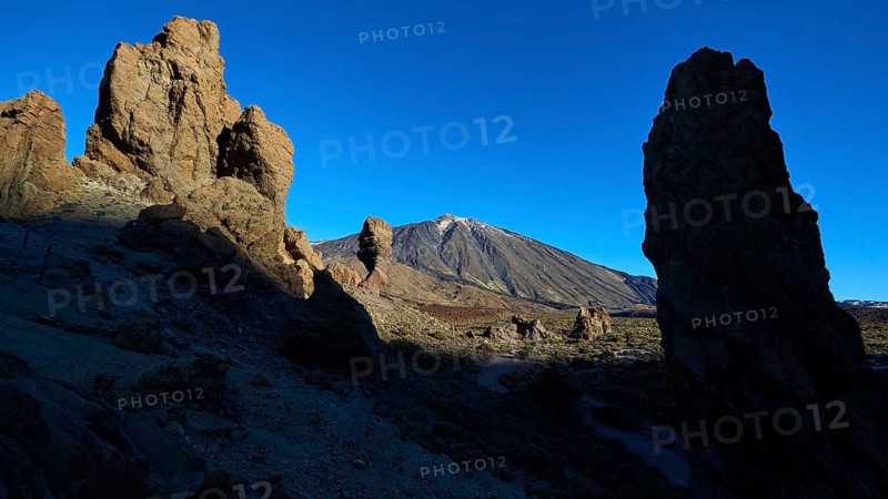 Roques de Garcia, dark silhouettes of rocks in volcanic landscape at sunset, Teide, Parque Nacional del Teide, Teide National Park, volcano, volcanism, UNESCO World Heritage Site, Tenerife, Canary Islands, Spain