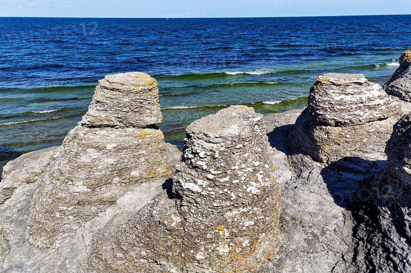 Byrums raukar, Rauken von Byrum, limestone pillars, nature reserve, coastline, west coast, Kalmarsund, Baltic Sea, Öland island, Kalmar län, Sweden