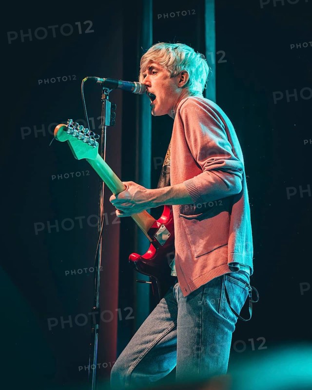 Keith Murray, singer and guitarist of We are Scientists live on Europe 2025 Tour at the Columbia Theatre in Berlin on 07.05.2025