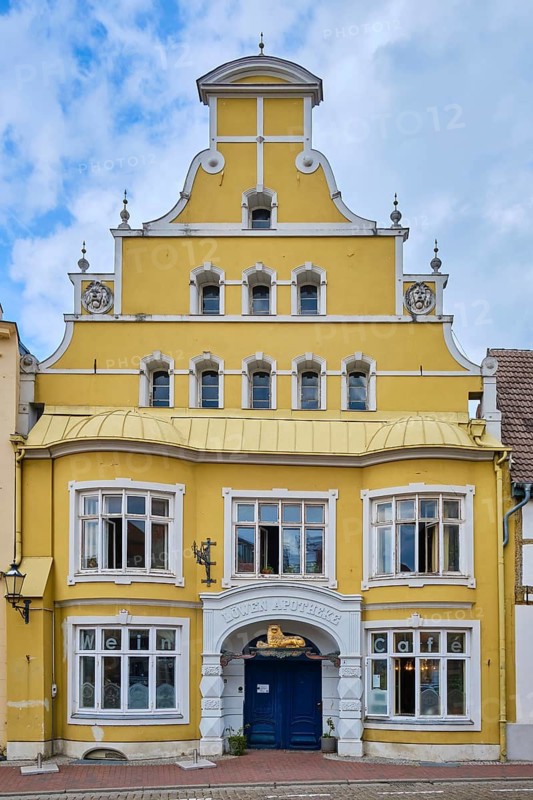 Alte Löwenapotheke, heritage-protected medieval building Bademutterstraße 2, historic old town Hanseatic city of Wismar, Mecklenburg-Western Pomerania, Germany