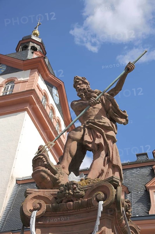 Neptune fountain with Neptune fighting a dragon and lance, baroque castle church and town church, view from below, market square, Weilburg, Taunus, Hesse, Germany