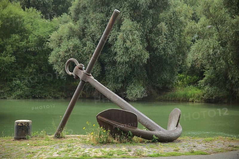 Stockanker as a landmark, Altrhein, Ufer, Ginsheim, Hesse, Germany