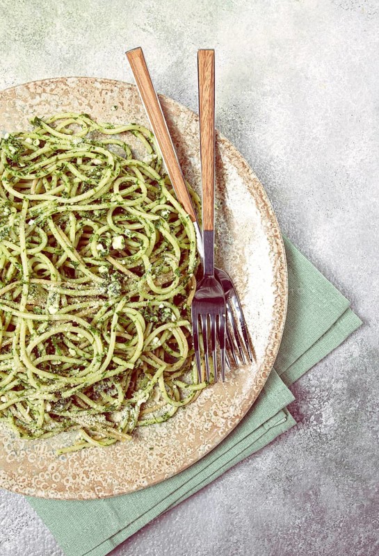 Spaghetti with pesto sauce, homemade, no people